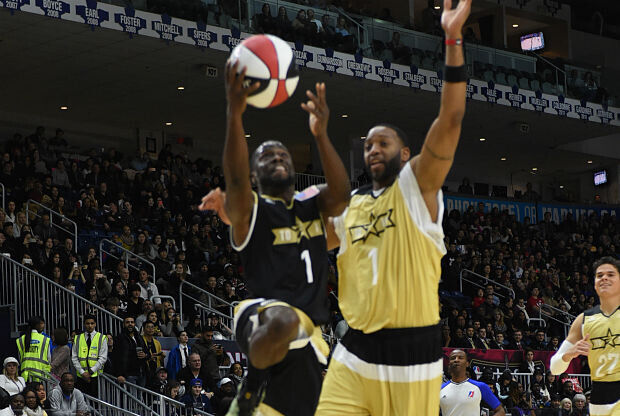 kevin hart game show kevin hart pone el show en el celebrity game del all star kevin hart game show kevin hart pone el show en el celebrity game del all star